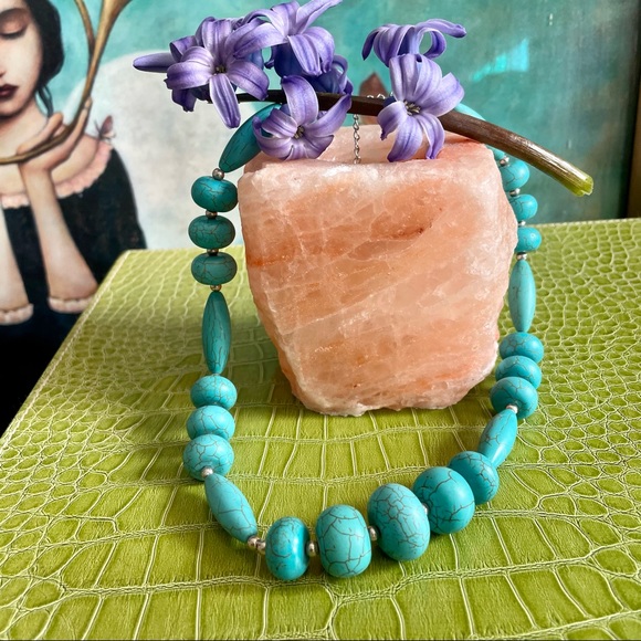 💙 Beautiful Blue Faux Turquoise Necklace 💙 - Picture 4 of 7